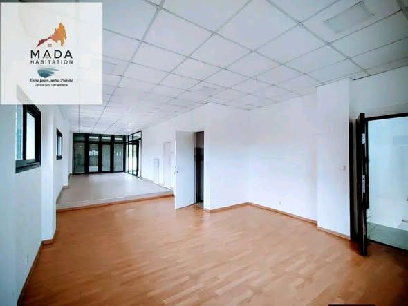 Bureau 4 ch. 140 m² à louer — Ambohimangakely - photo 4
