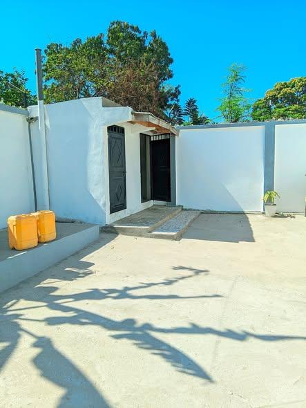 Maison 3 ch. à louer — Ambany - photo 2