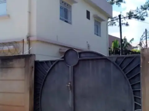 Maison 3 ch. à louer — Antehiroka — 1 600 000 Ar | Fonenako