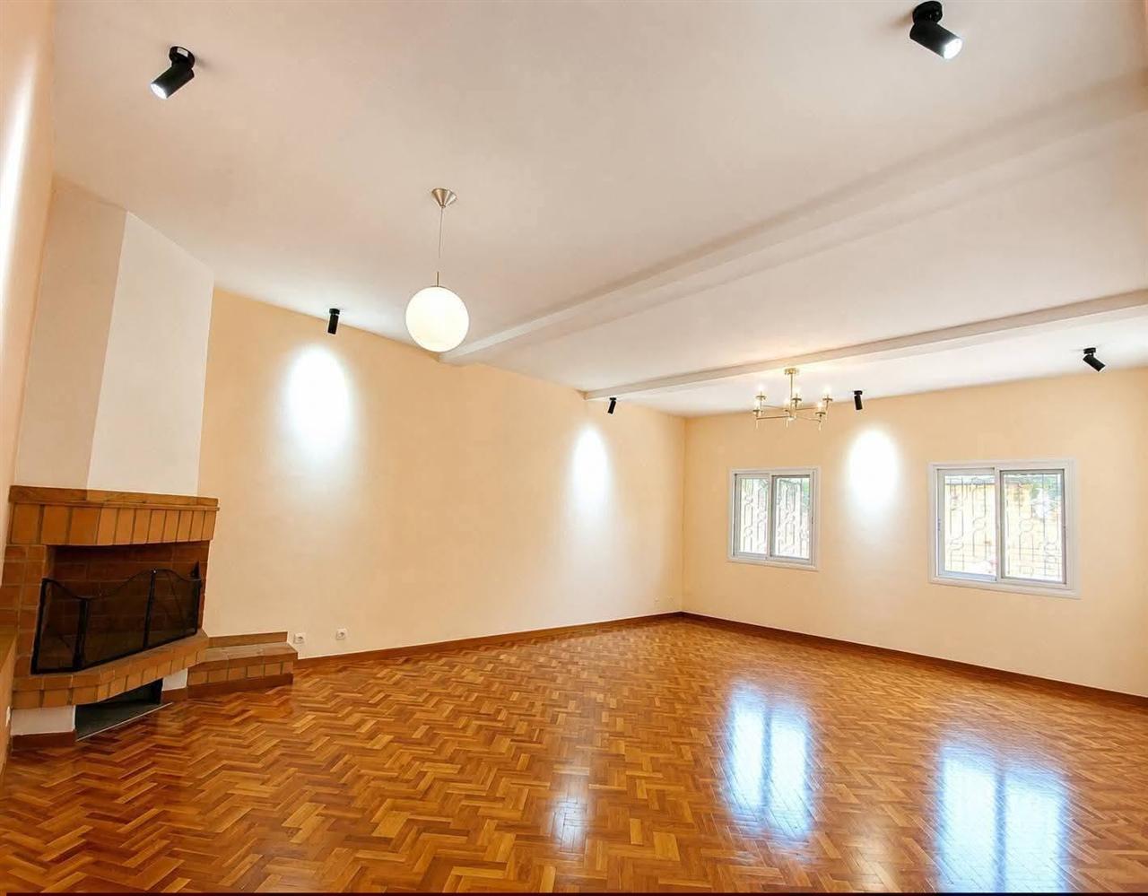 Appartement T3 non meublé — Andraisoro, Antananarivo - photo 2