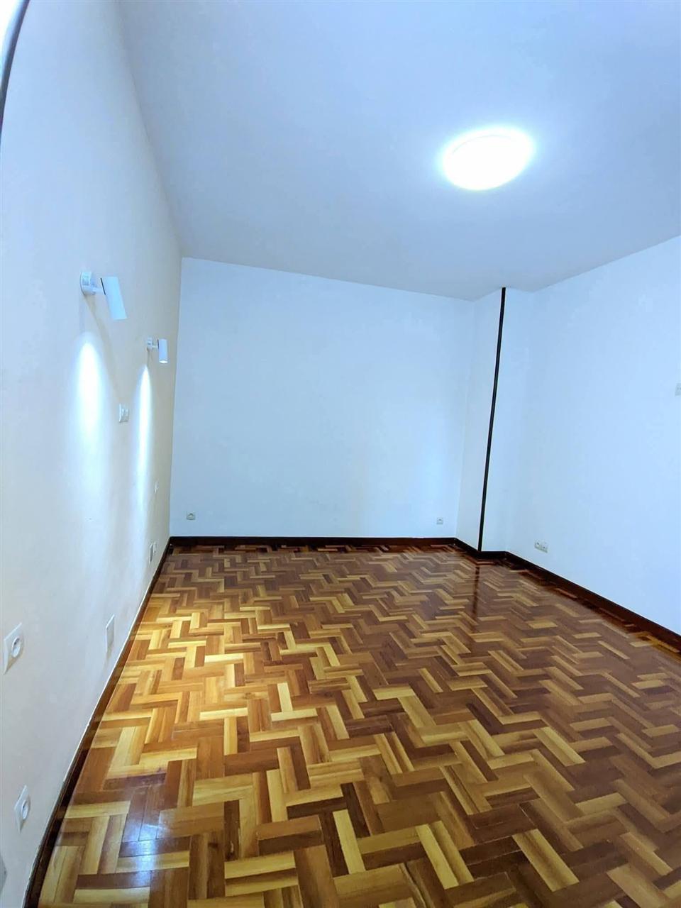 Appartement T3 non meublé — Andraisoro, Antananarivo - photo 6