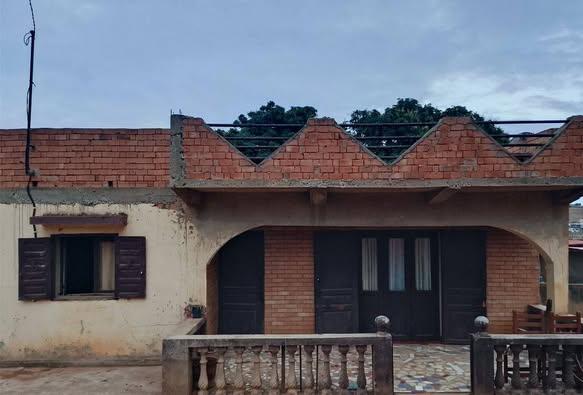 Maison 2 ch. à vendre — Ambohijanaka - photo 1
