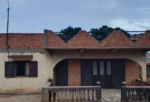 Maison 2 ch. à vendre — Ambohijanaka — 110 000 000 Ar | Fonenako