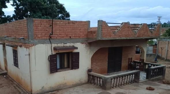 Maison 2 ch. à vendre — Ambohijanaka - photo 2
