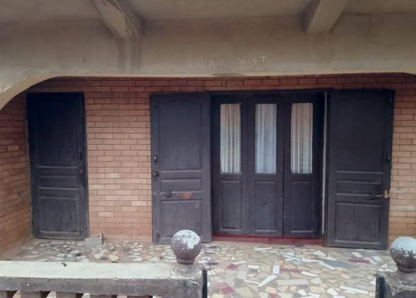 Maison 2 ch. à vendre — Ambohijanaka - photo 3