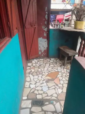 Trano Ahofa 1 ch. à louer — Anosibe — 110 000 Ar | Fonenako