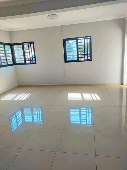 Maison 4 ch. à louer — Mahajanga - photo 3