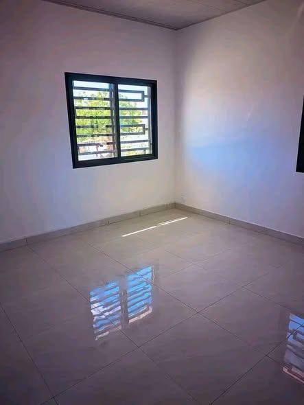Maison 2 ch. à louer — Mahajanga - photo 4