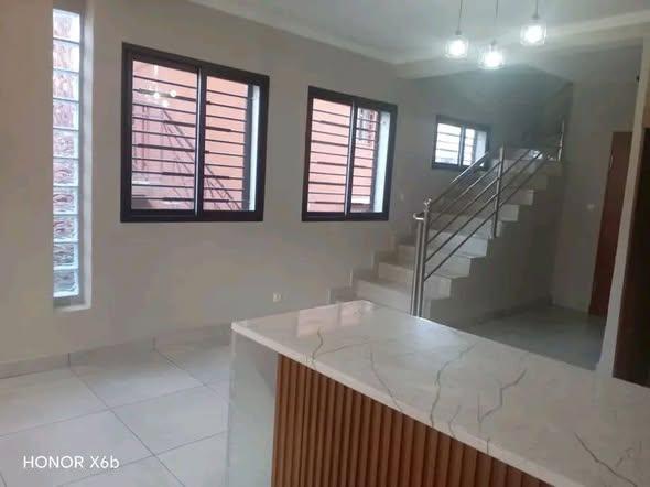 Maison à louer — Manakambahiny - photo 3