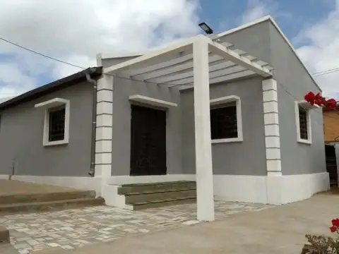 Maison 3 ch. à louer — Mandrosoa — 1 600 000 Ar | Fonenako