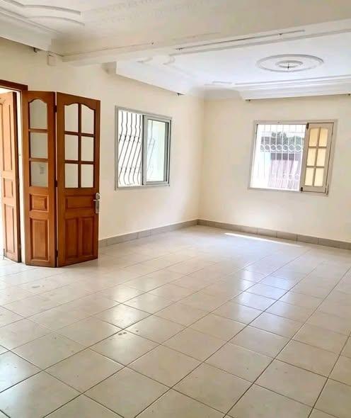 Appartement 5 ch. à louer — Amboditsiry - photo 1