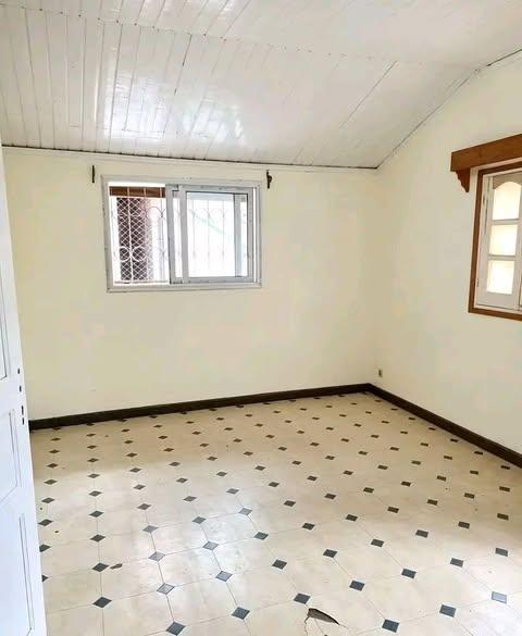 Appartement 5 ch. à louer — Amboditsiry - photo 5