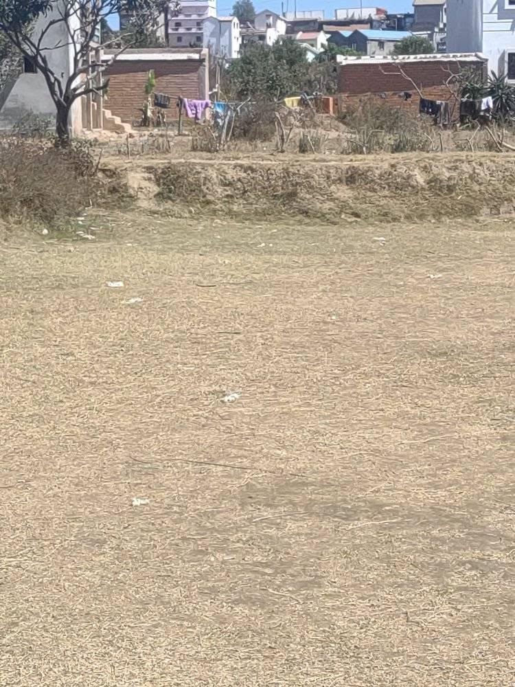 Terrain à bâtir, superficie au choix — Fenoarivo, Antananarivo - photo 2