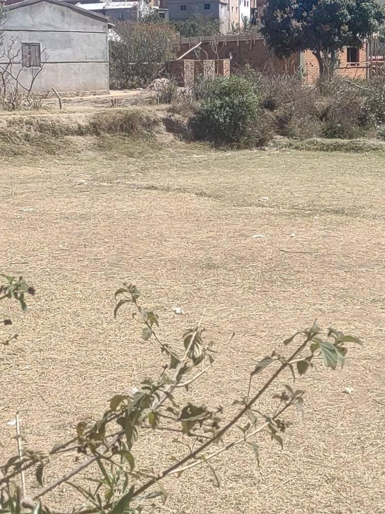 Terrain à bâtir, superficie au choix — Fenoarivo, Antananarivo - photo 4