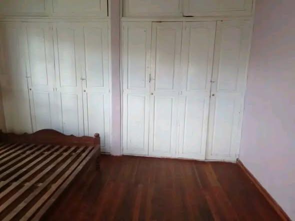Maison 5 ch. à vendre — Ambatoroka - photo 3