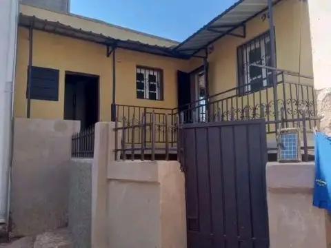 Trano Ahofa 2 ch. à louer — Bemasoandro — 250 000 Ar | Fonenako