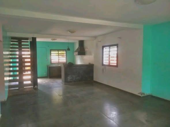 Maison 5 ch. 600 m² à louer — Ambohidratrimo - photo 2
