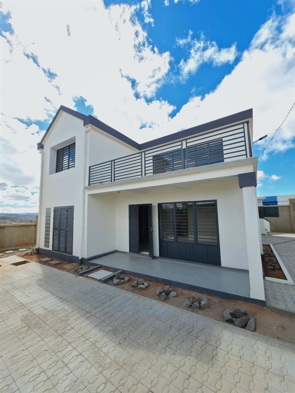 Villa neuve 4 chambres — Alasora, Antananarivo - photo 1