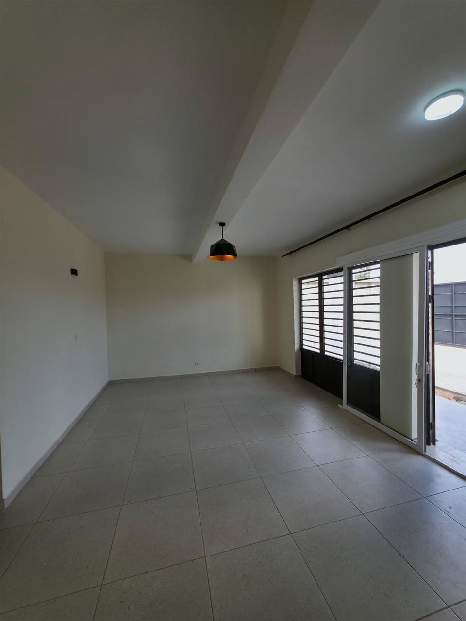 Villa neuve 4 chambres — Alasora, Antananarivo - photo 6
