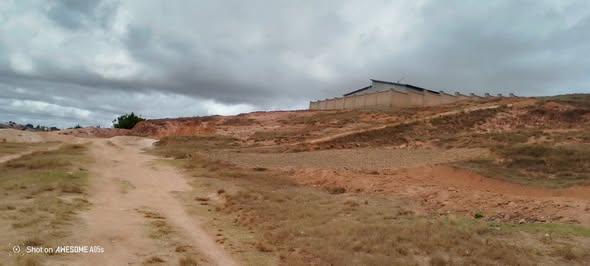 Terrain 1 500 m² à vendre — Ampitatafika - photo 1