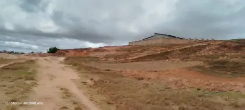 Terrain 1 500 m² à vendre… — 14 000 000 Ar | Fonenako