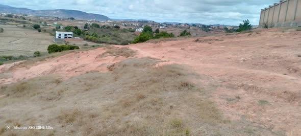 Terrain 1 500 m² à vendre — Ampitatafika - photo 3