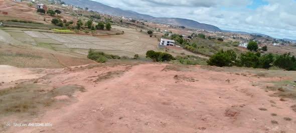 Terrain 1 500 m² à vendre — Ampitatafika - photo 4