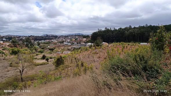 Terrain 6 060 m² à vendre — Alasora - photo 3