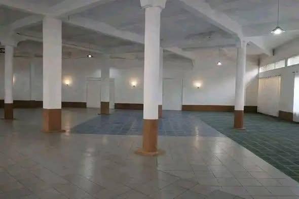 Entrepôt 1 000 m² à louer — Ambohimanambola - photo 2