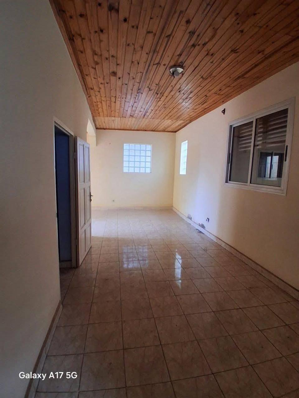 Villa basse 1 chambre — Ambohitso, Antananarivo - photo 3