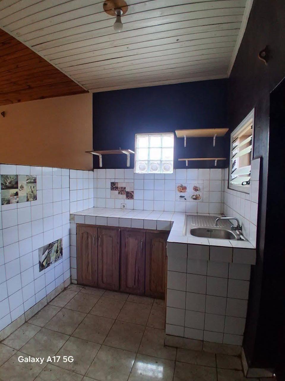 Villa basse 1 chambre — Ambohitso, Antananarivo - photo 6