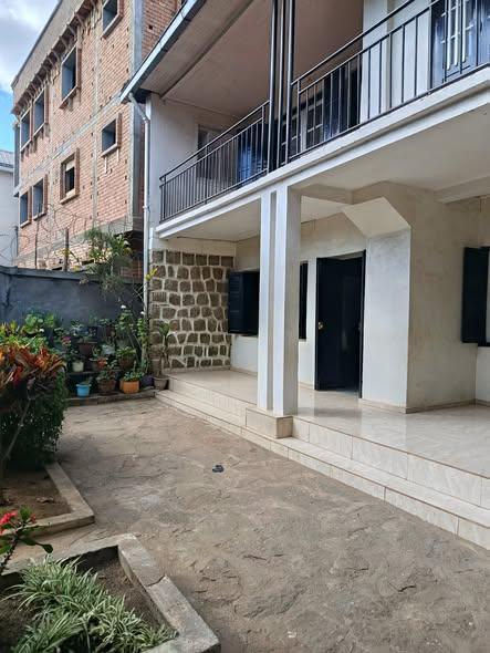 Maison 4 ch. 549 m² à vendre — Sabotsy Namehana - photo 2