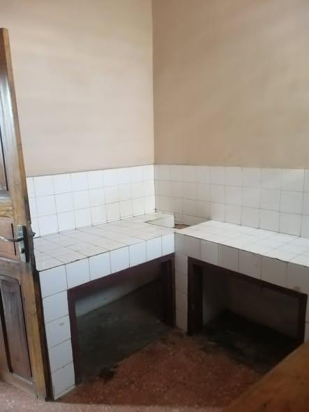 Local commercial à louer — Tanjombato - photo 4