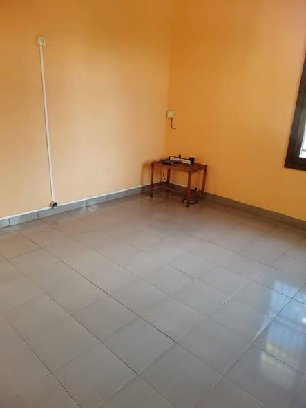 Local commercial à louer — Tanjombato - photo 5