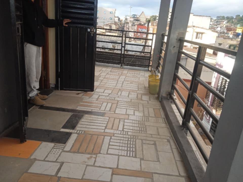 Appartement 2 chambres au 3e étage — Analamahitsy, Antananarivo - photo 7