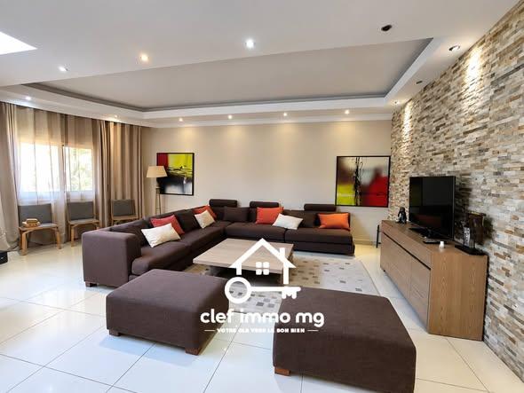 Appartement 1 ch. 189 m² à louer — Ambatobe - photo 1