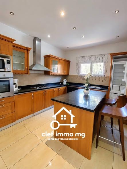 Appartement 1 ch. 189 m² à louer — Ambatobe - photo 4