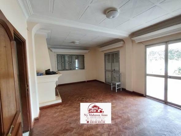 Appartement 5 ch. à louer — Mahazoarivo - photo 3