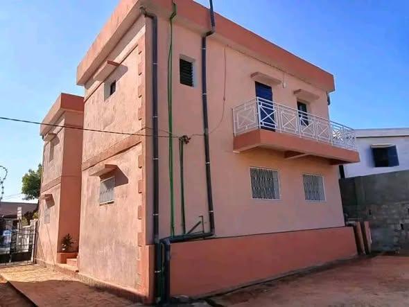 Maison 5 ch. à vendre — Andoharanofotsy - photo 2
