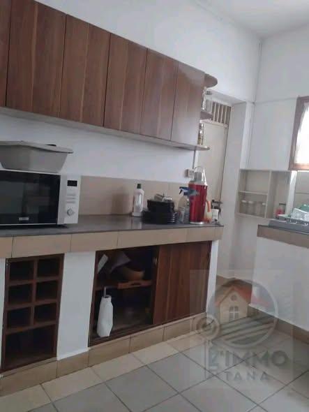 Appartement 2 ch. à louer — Andohanimandroseza - photo 3