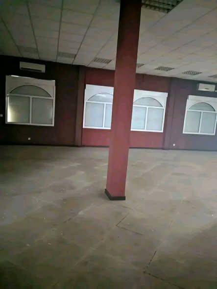 Bureau 200 m² à louer — Toamasina - photo 2