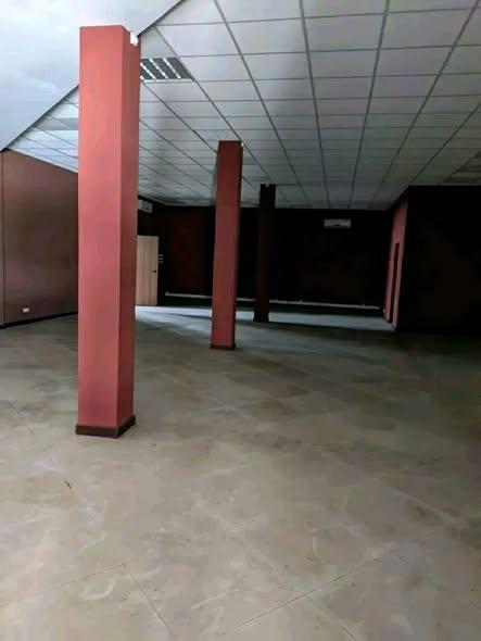 Bureau 200 m² à louer — Toamasina - photo 3