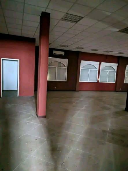 Bureau 200 m² à louer — Toamasina - photo 4