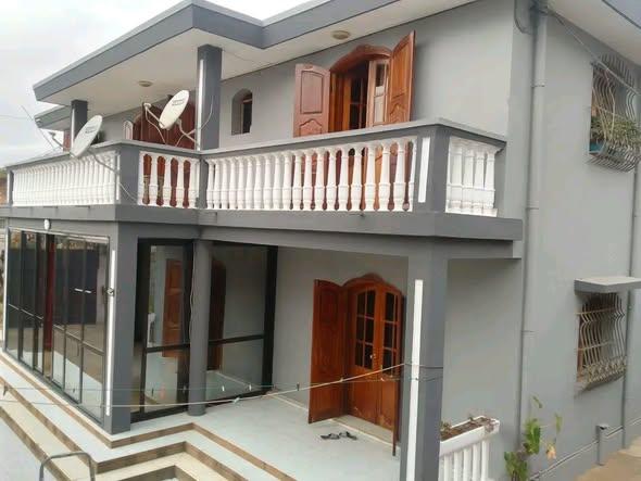 Maison 11 ch. à louer — Talatamaty - photo 1