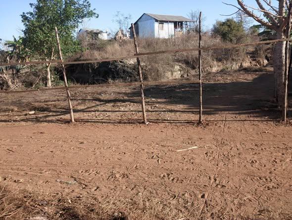 Terrain 300 m² à vendre — Mahajanga - photo 1