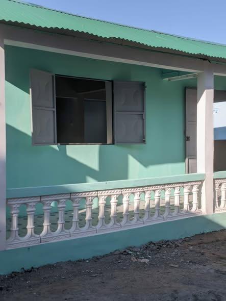 Maison 2 ch. à louer — Toamasina - photo 2