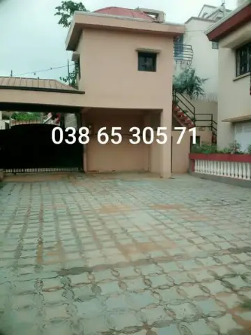 Maison 4 ch. à louer — Ambatolampy — 2 500 000 Ar | Fonenako