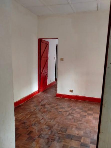 Maison 2 ch. à louer — Ivato - photo 2