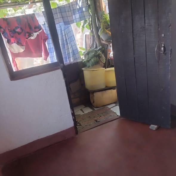 Trano Ahofa 1 ch. à louer — Ampefiloha - photo 2