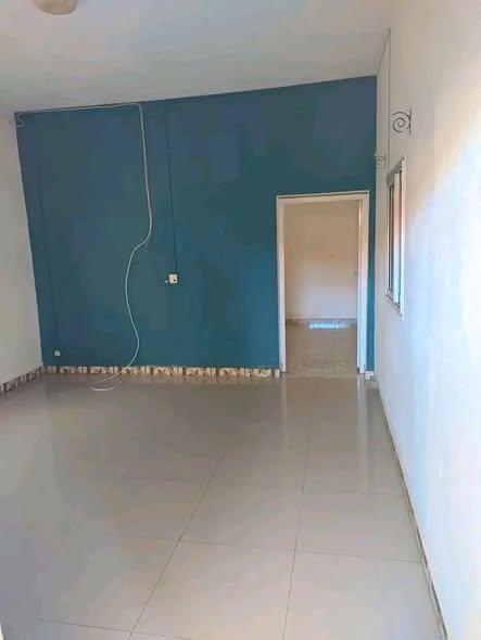 Maison 1 ch. à louer — Mahatsinjo - photo 2